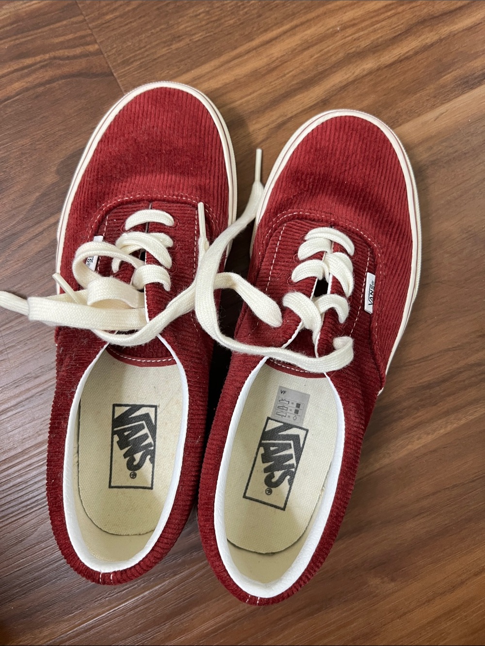 Vans corduroy maroon